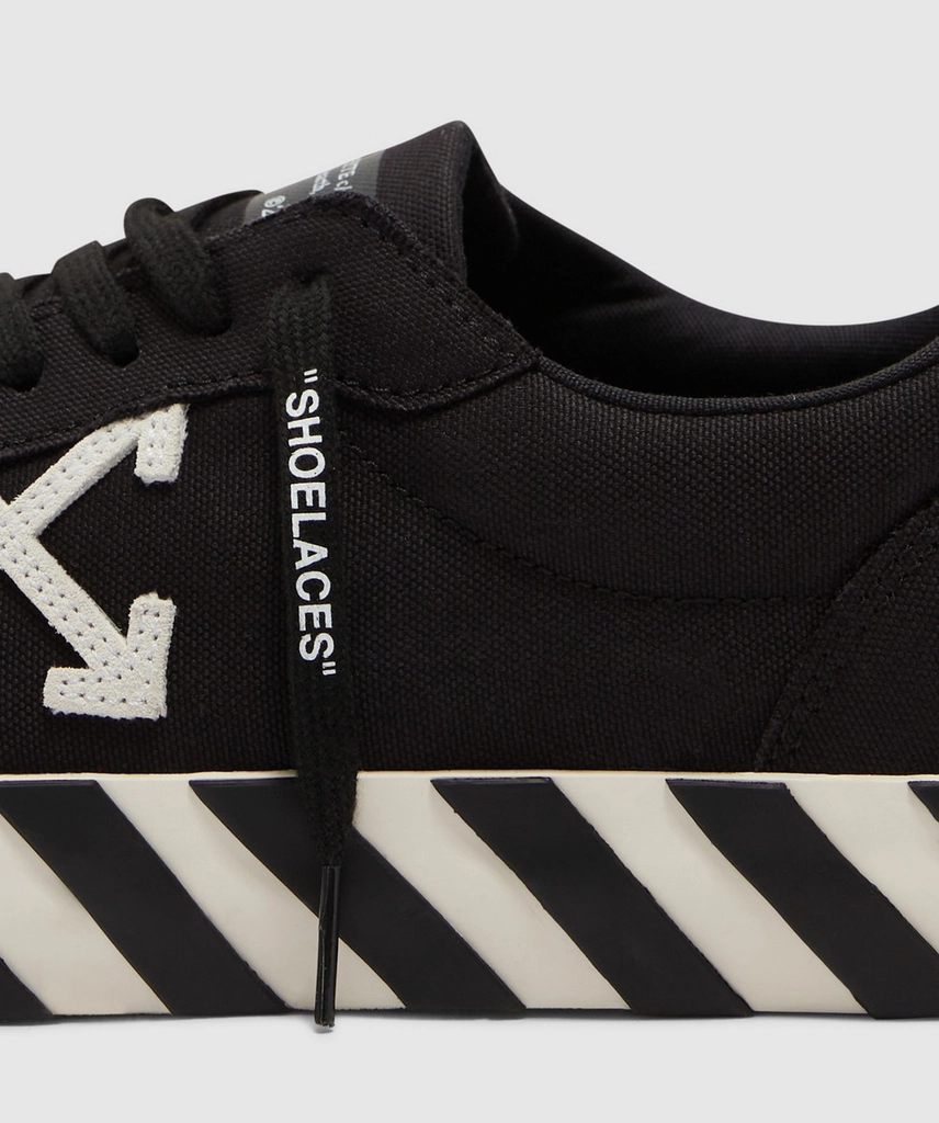 Off White Low vulc canvas sneaker